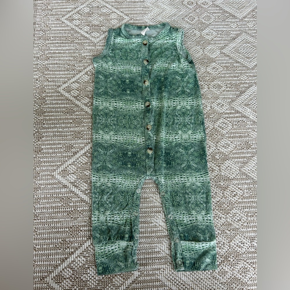 Kate Quinn Green Croc 0-3 Months Sleeveless Button Down Union Suit Bamboo
